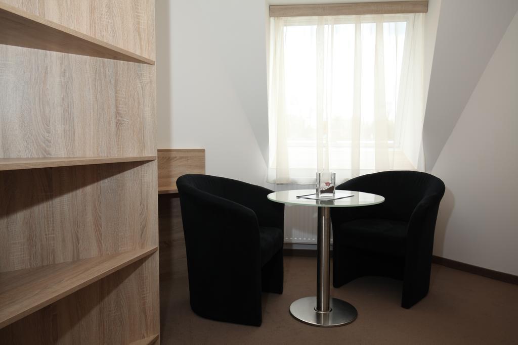 Seminarhotel Springer Schloessl Vienna Room photo