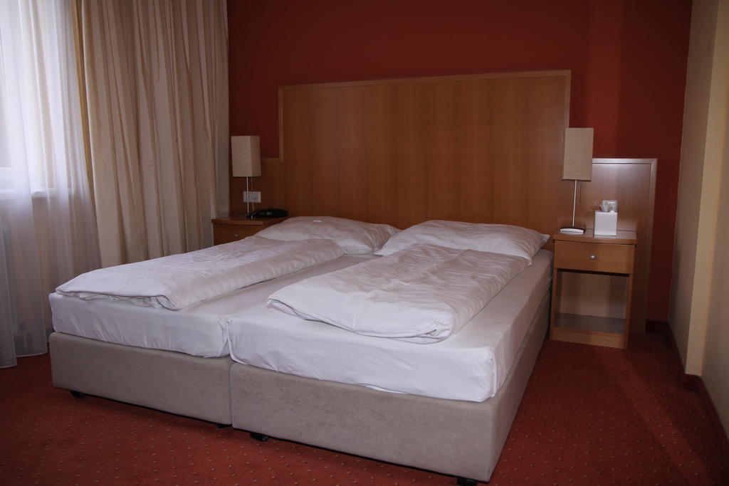 Seminarhotel Springer Schloessl Vienna Room photo